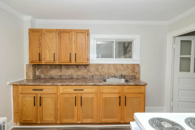 $165,000 | 78 Spruce Street, Schenectady, NY 12304