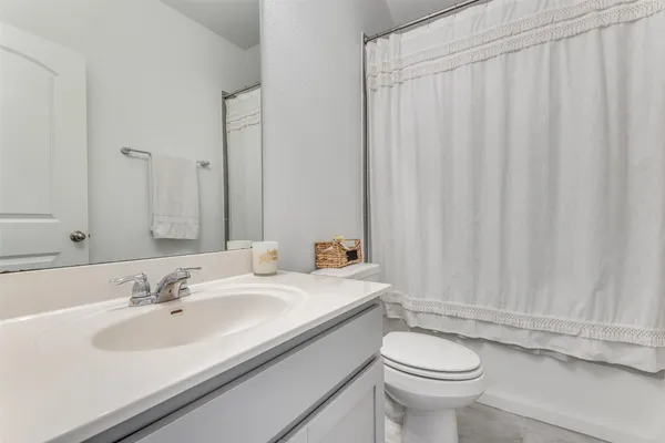 $2,250 | 809 San Marcos Street, Manor, TX 78653
