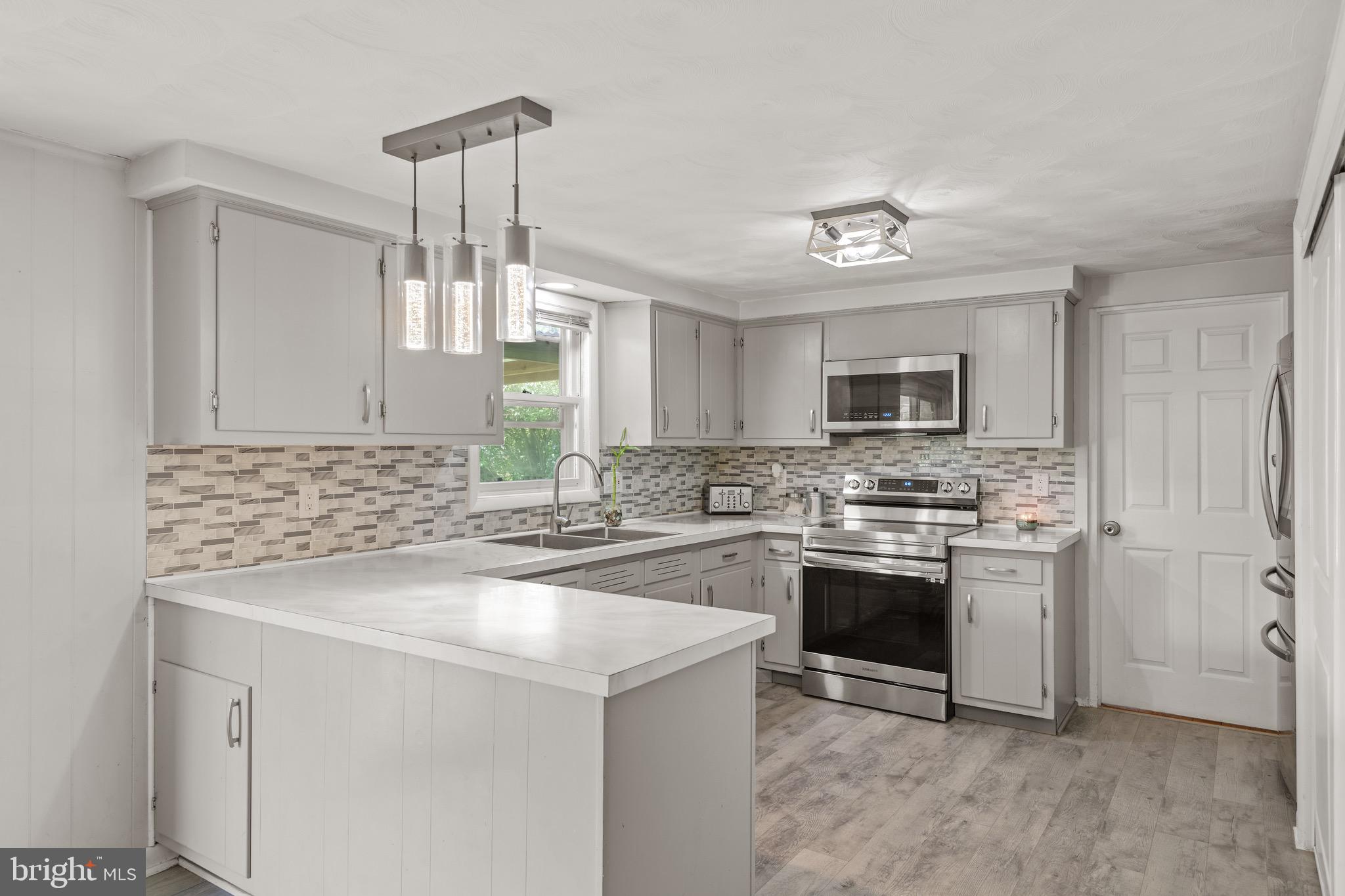 850 Cape Horn Road York, PA 17402 - Photo 15 of 33 Kitchen