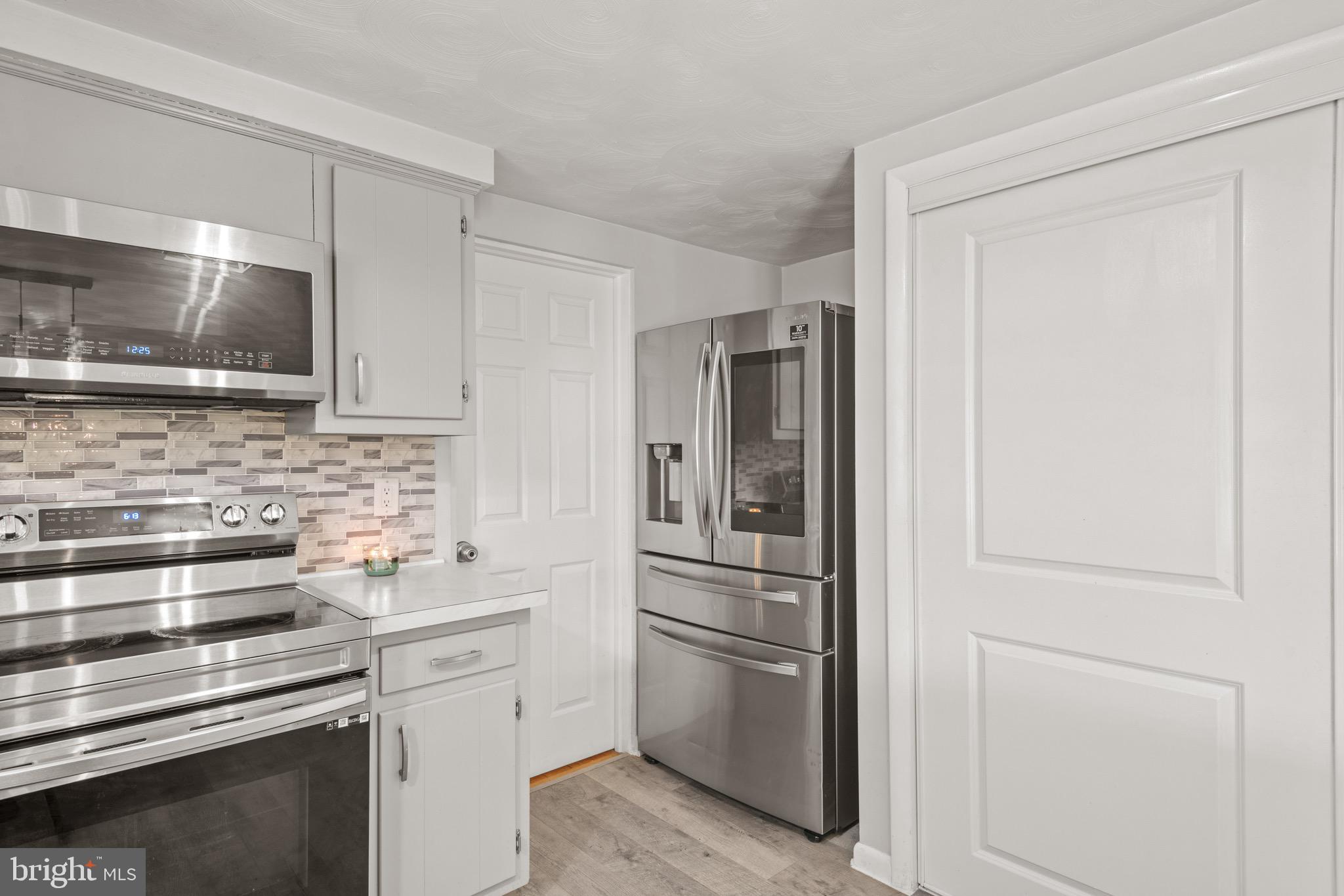 850 Cape Horn Road York, PA 17402 - Photo 18 of 33 Kitchen
