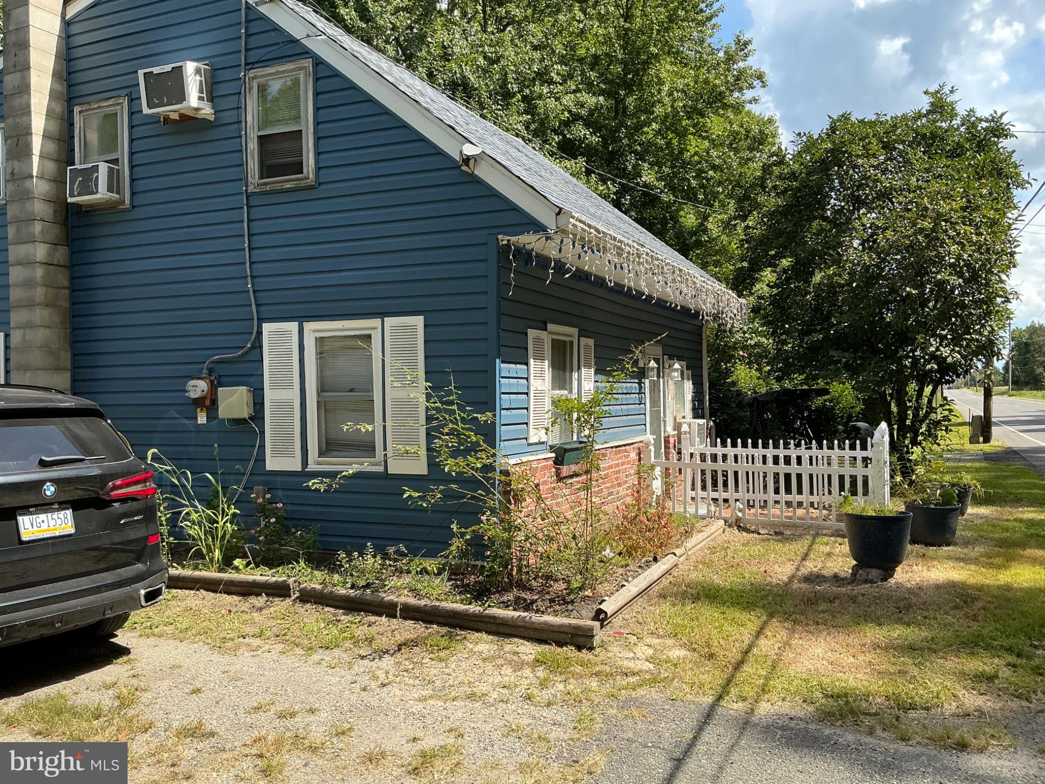 711 Elk Road Monroeville, NJ 08343 - Photo 2 of 6 a front view of a house