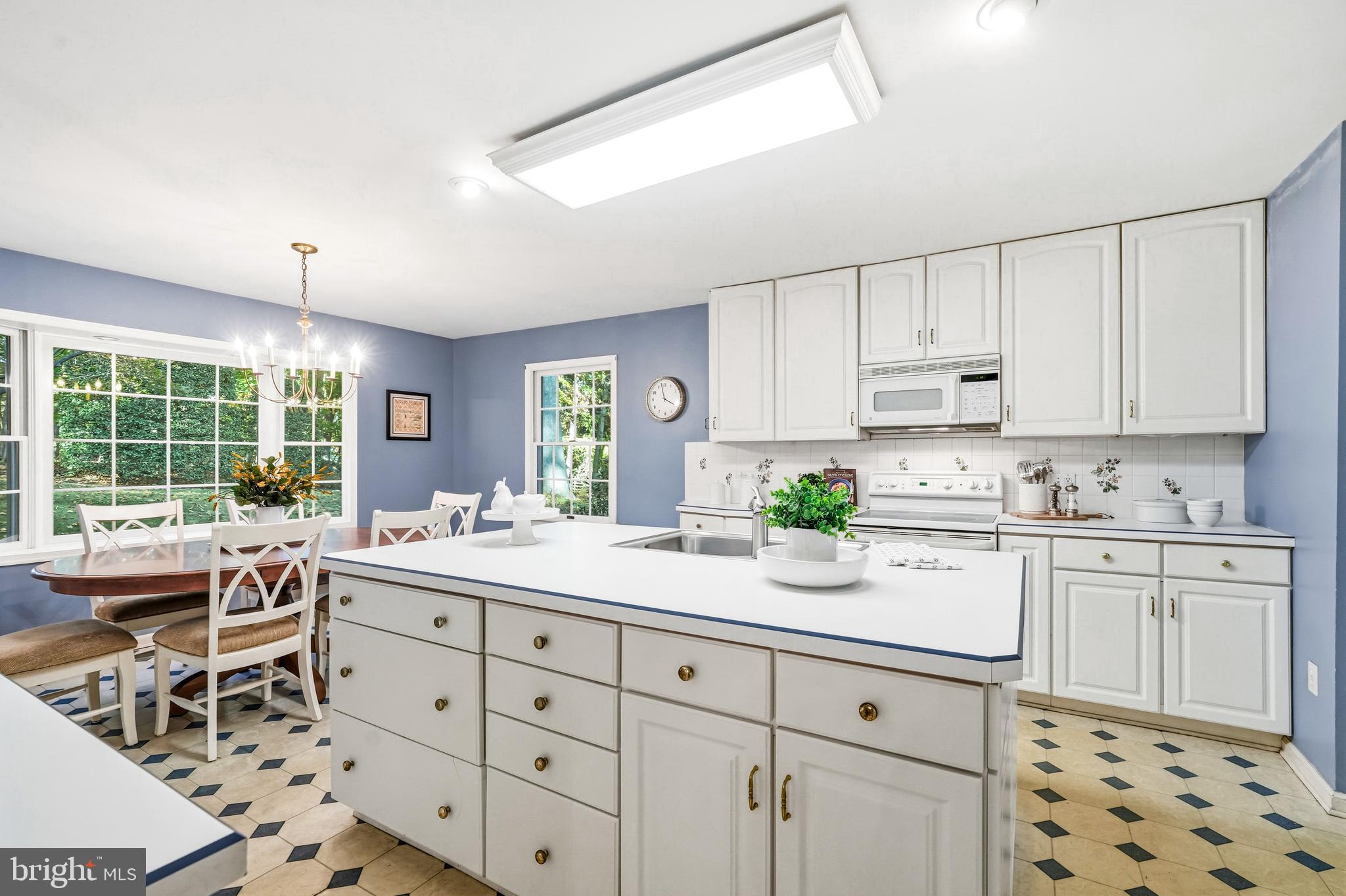 305 Gulph Hills Road Wayne, PA 19087 - Photo 10 of 49 Spacious Kitchen island