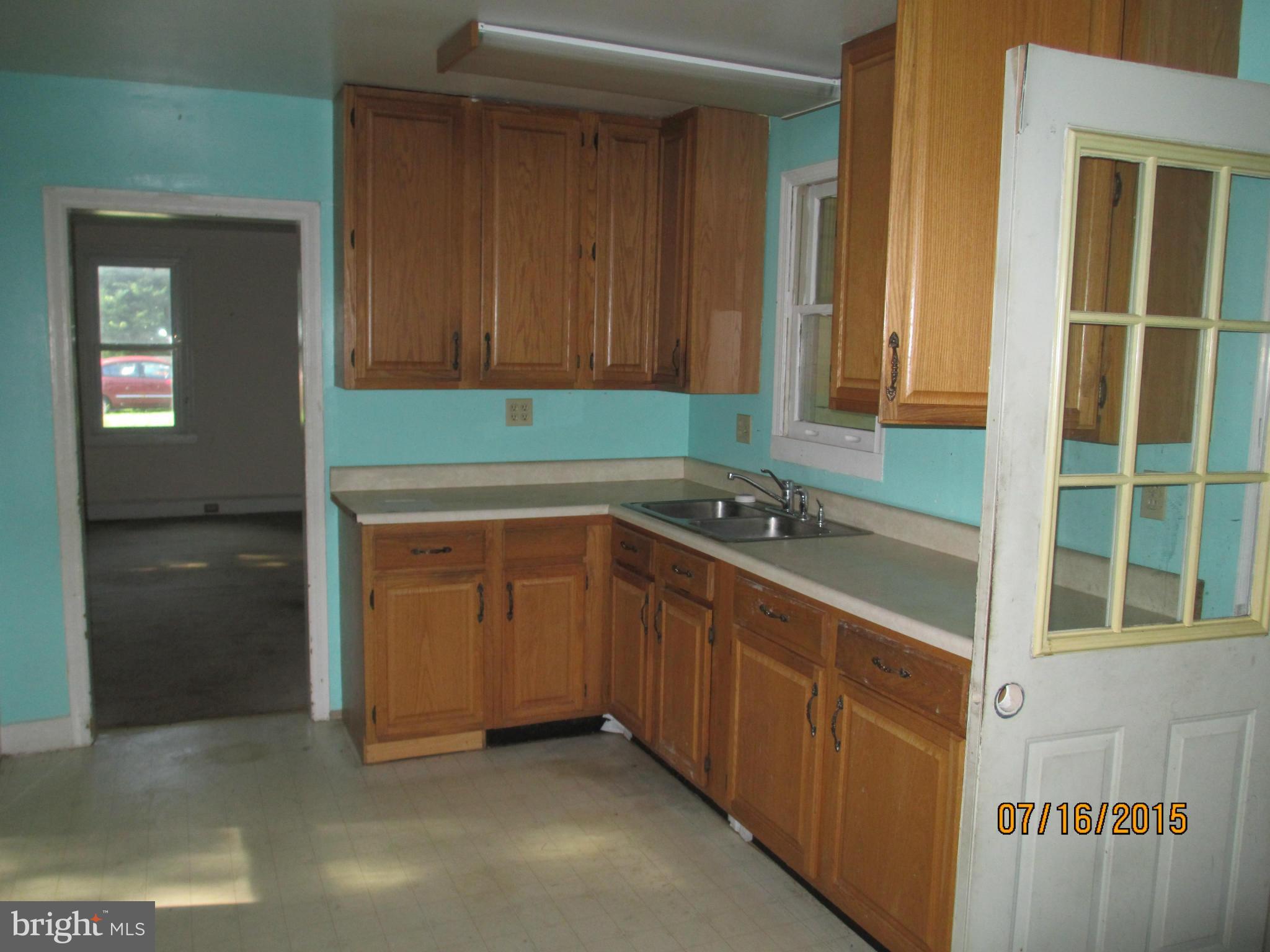 6213 Manor Woods Road Frederick, MD 21703 - Photo 5 of 17 Interior (General)