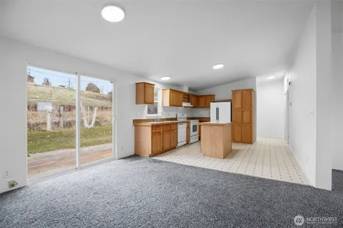 $335,000 | 140 Duim Road, Selah, WA 98942