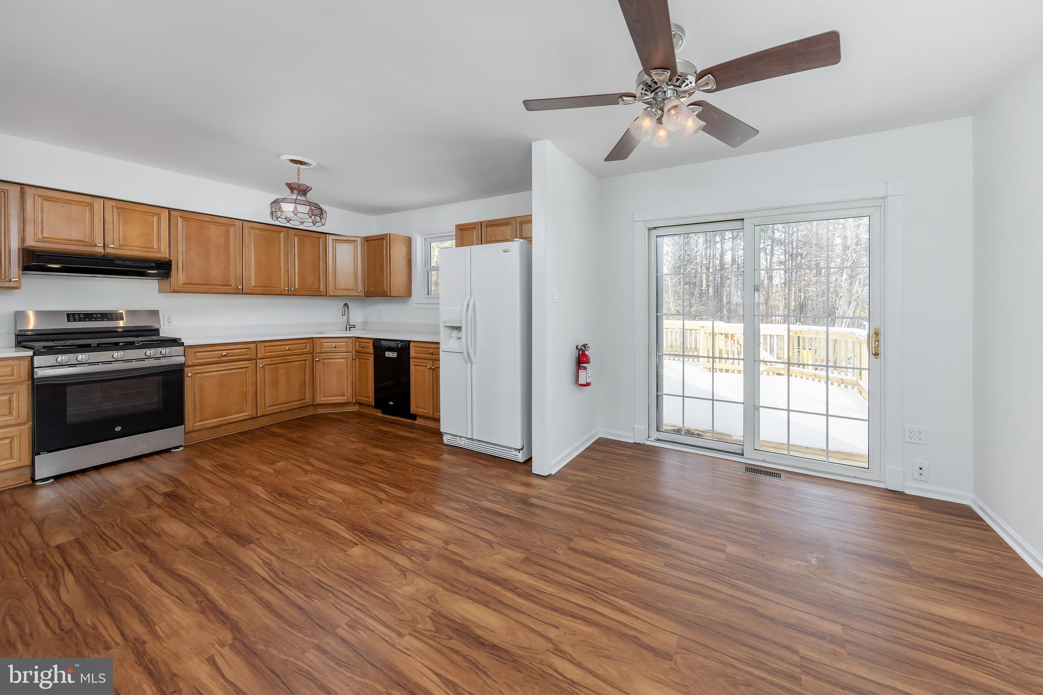 2 Debras Lane Sicklerville, NJ 08081 - Photo 12 of 22