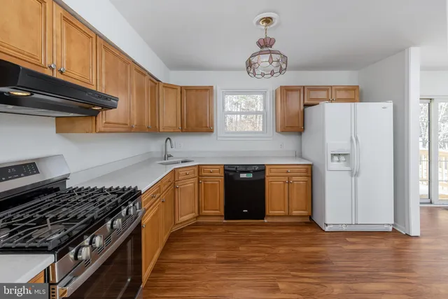 $375,000 | 2 Debras Lane, Sicklerville, NJ 08081