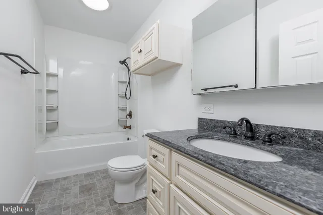 $375,000 | 2 Debras Lane, Sicklerville, NJ 08081