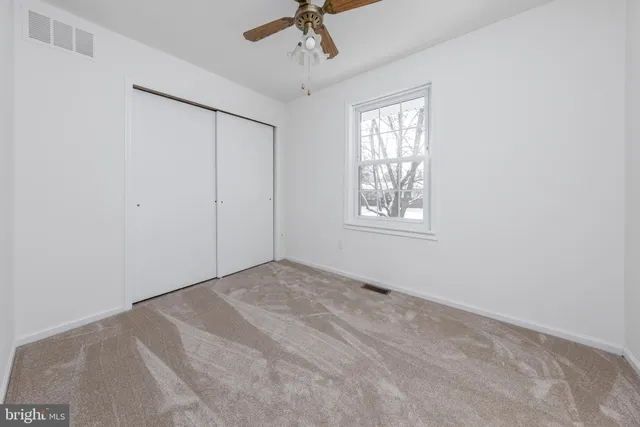 $375,000 | 2 Debras Lane, Sicklerville, NJ 08081