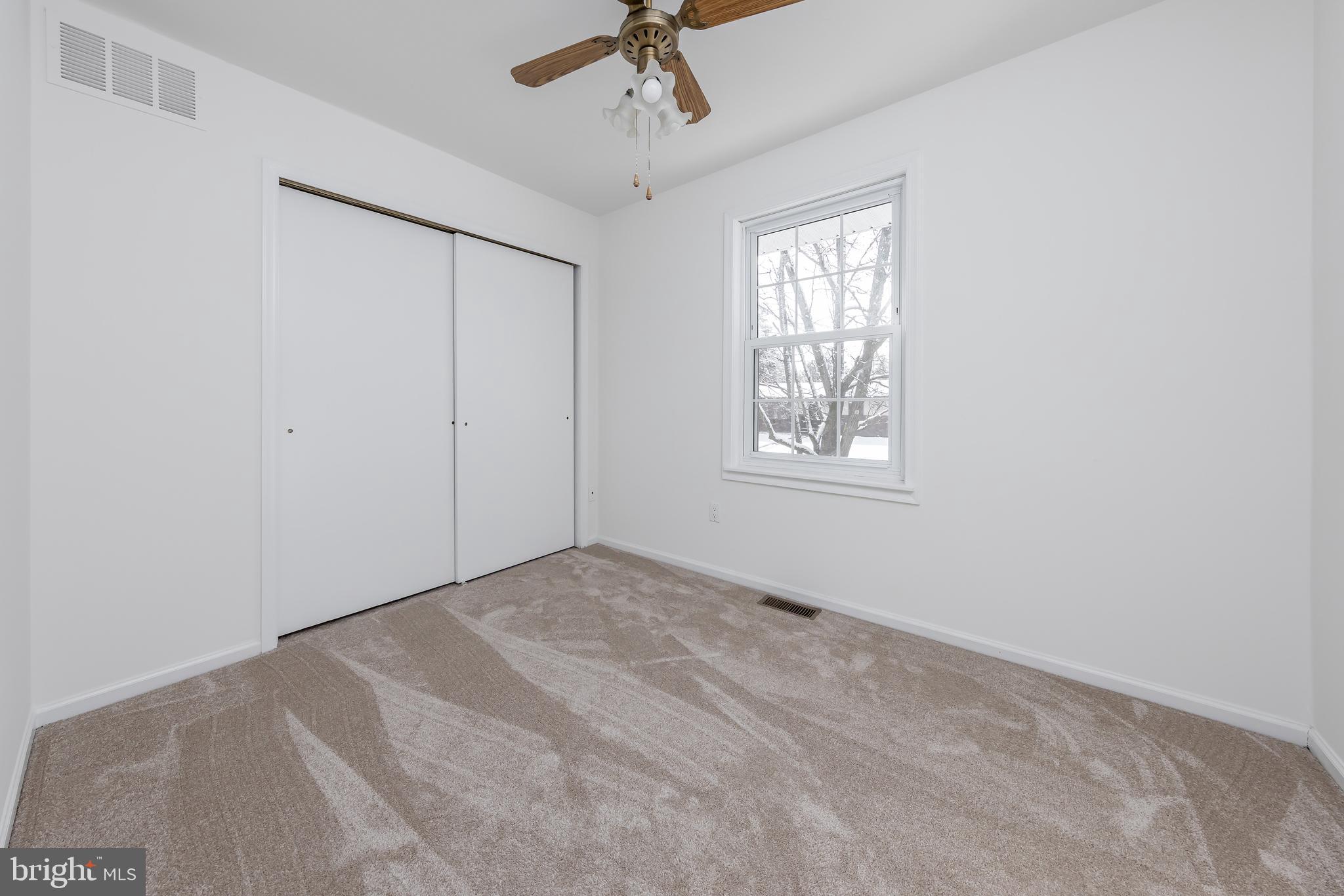 2 Debras Lane Sicklerville, NJ 08081 - Photo 17 of 22