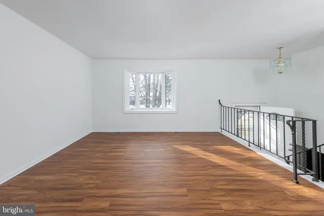 $375,000 | 2 Debras Lane, Sicklerville, NJ 08081