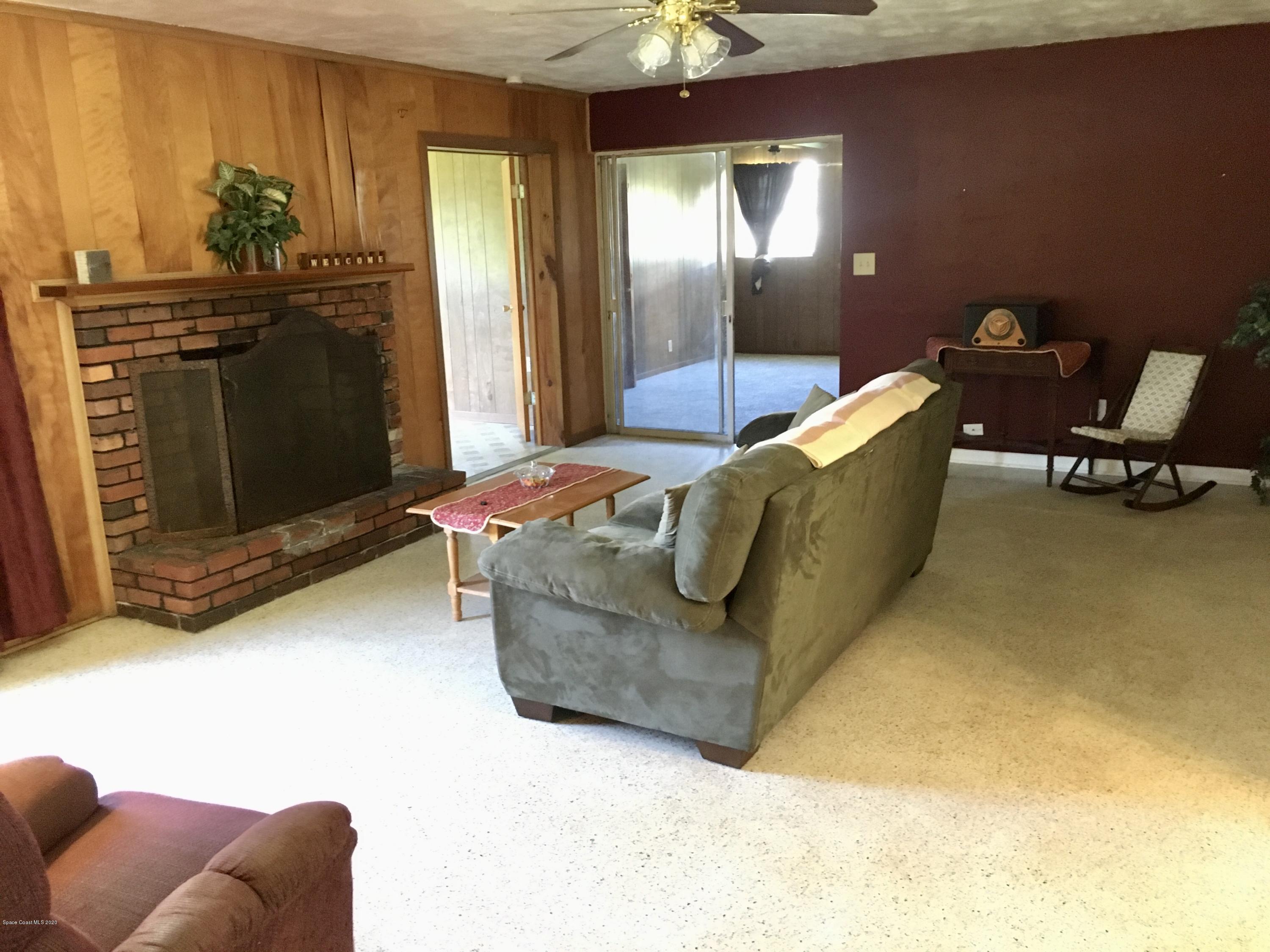 1665 Anson Road Melbourne, FL 32934 - Photo 10 of 31 living room