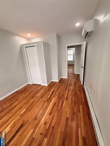 $3,500 | 262 Undercliff Avenue, Unit 1, Edgewater, NJ 07020