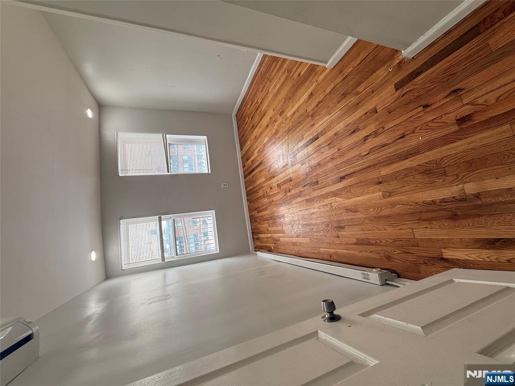 262 Undercliff Avenue, Unit 1 Edgewater, NJ 07020 - Photo 15 of 16