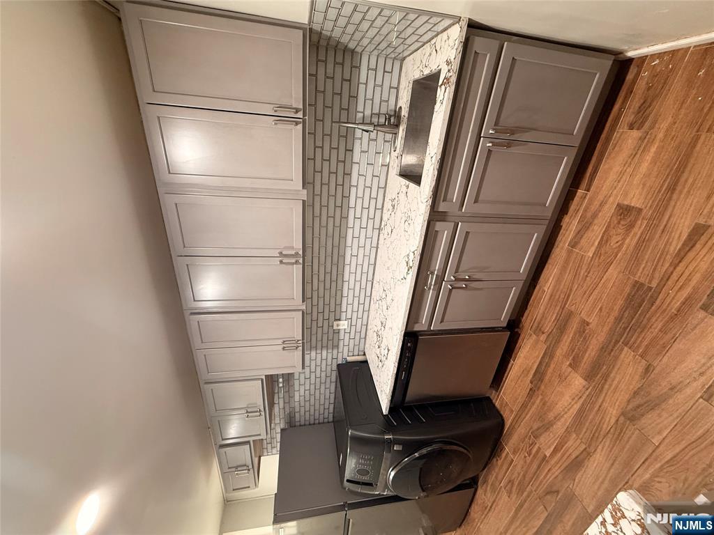 262 Undercliff Avenue, Unit 1 Edgewater, NJ 07020 - Photo 9 of 16