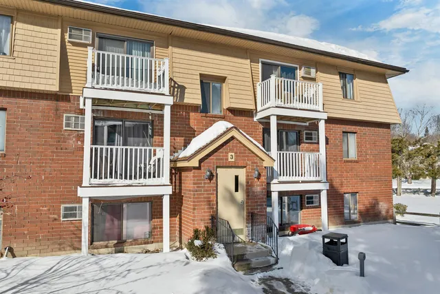 $149,900 | 353 Lita Lane, Newmarket, NH 03857