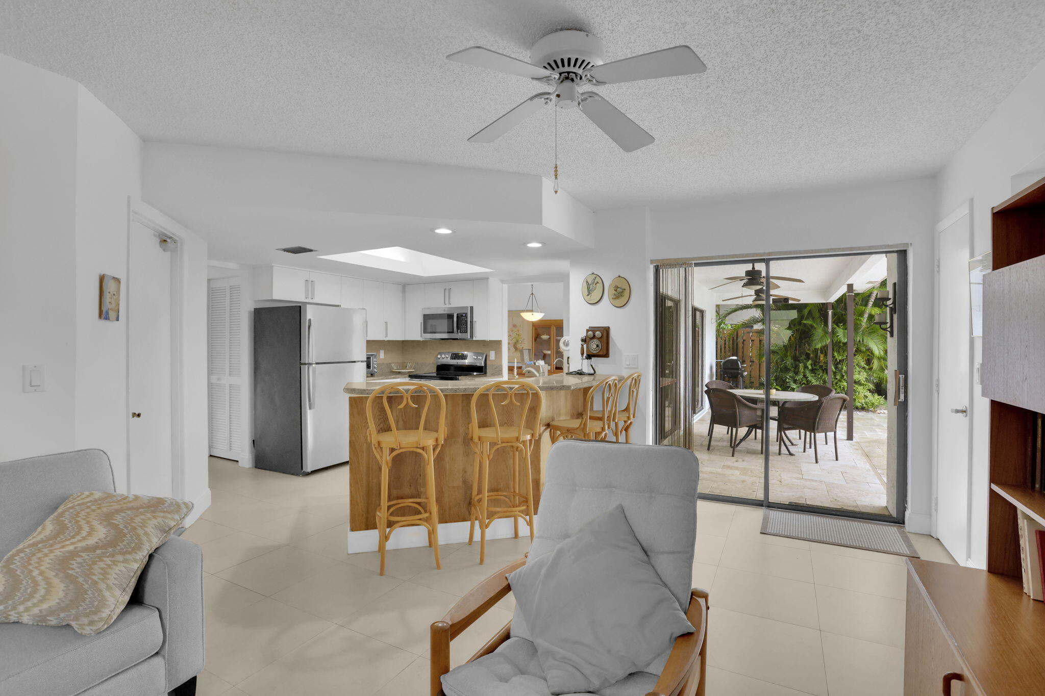 2439 Northwest 30th Street Boca Raton, FL 33431 - Photo 18 of 36 21-web-or-mls-0E2A5758