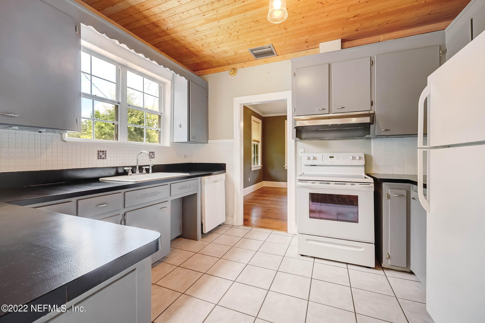 2310 Bayview Road Jacksonville, FL 32210 - Photo 13 of 34 22-web-or-mls-2310 Bayview Rd-44