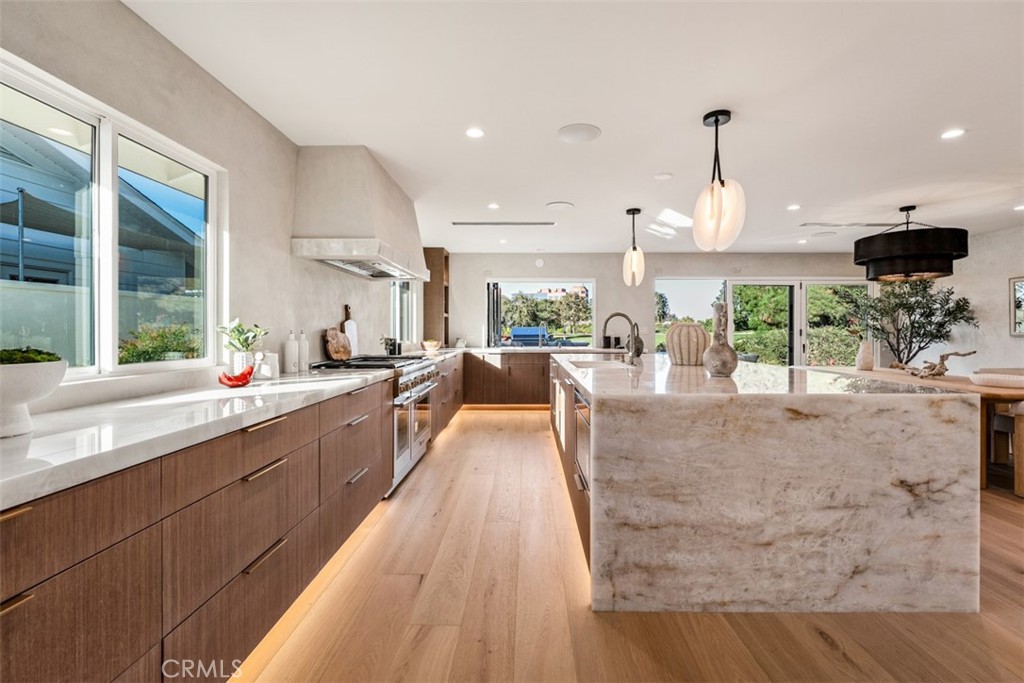4230 North Virginia Road Long Beach, CA 90807 - Photo 18 of 74 Kitchen/Island/Course View
