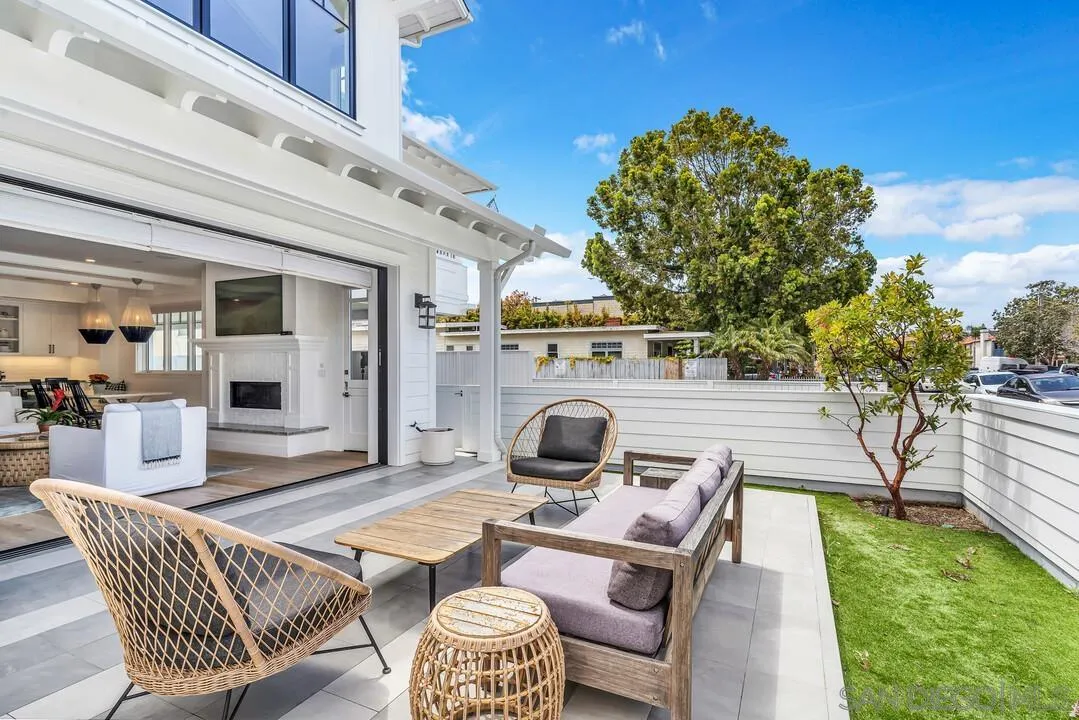 949 D Avenue Coronado, CA 92118 - Photo 11 of 28 a outdoor space with patio lots of furniture
