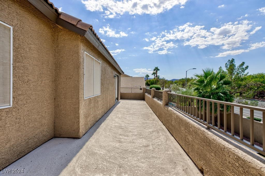 255 Timber Hollow Street Henderson, NV 89012 - Photo 31 of 68