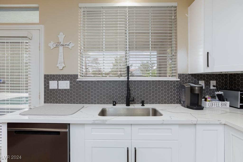 255 Timber Hollow Street Henderson, NV 89012 - Photo 9 of 68