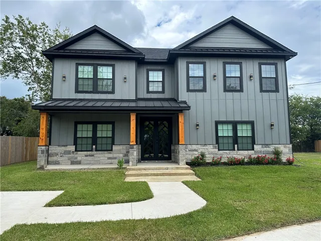 $390,000 | 5077 North Oakland Lane, Bryan, TX 77808