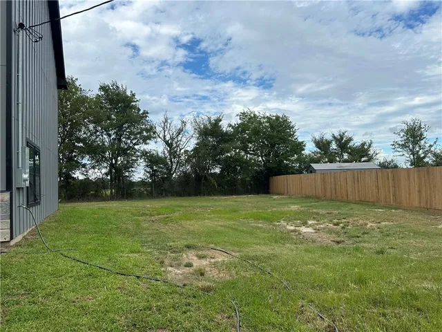 $390,000 | 5077 North Oakland Lane, Bryan, TX 77808