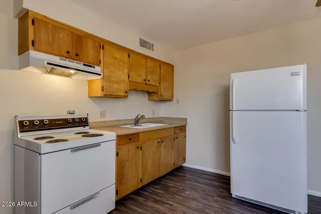 $995 | 1301 West Indian School Road, Unit B, Phoenix, AZ 85013