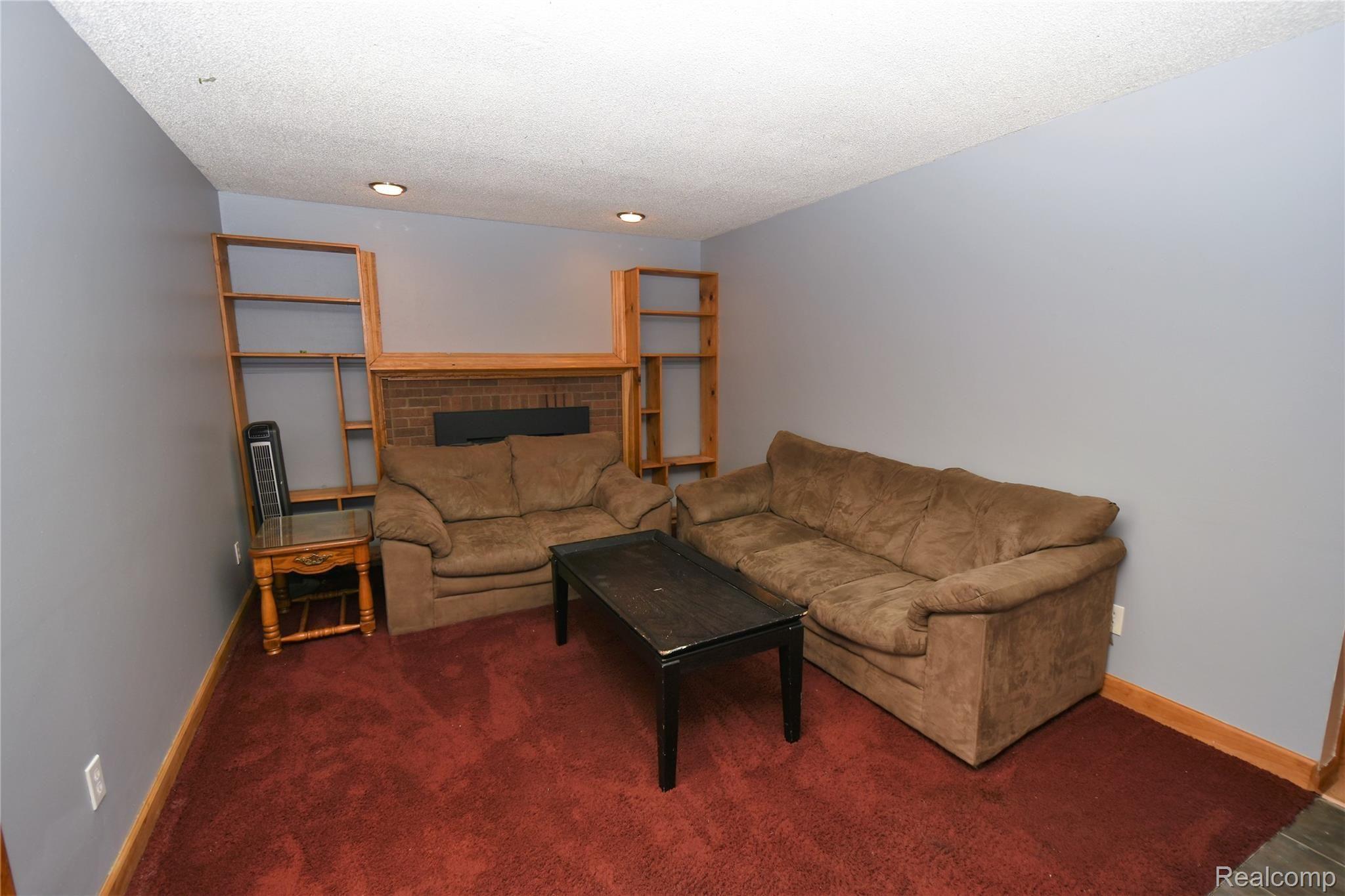 9138 Potter Road Flushing, MI 48433 - Photo 9 of 28 DSC_1857.JPG