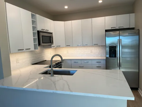 $1,975 | 130 River Landing Drive, Unit 9215, Charleston, SC 29492