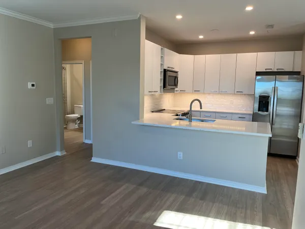 $1,975 | 130 River Landing Drive, Unit 9215, Charleston, SC 29492