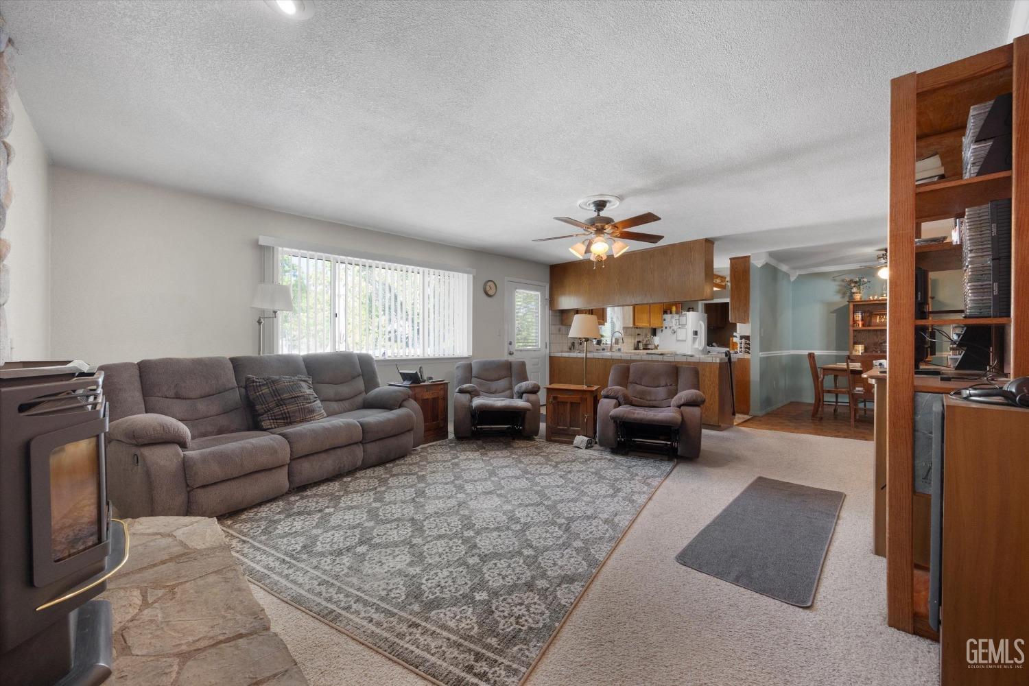 Undisclosed Address Tehachapi, CA 93561 - Photo 17 of 47 a living room with furniture