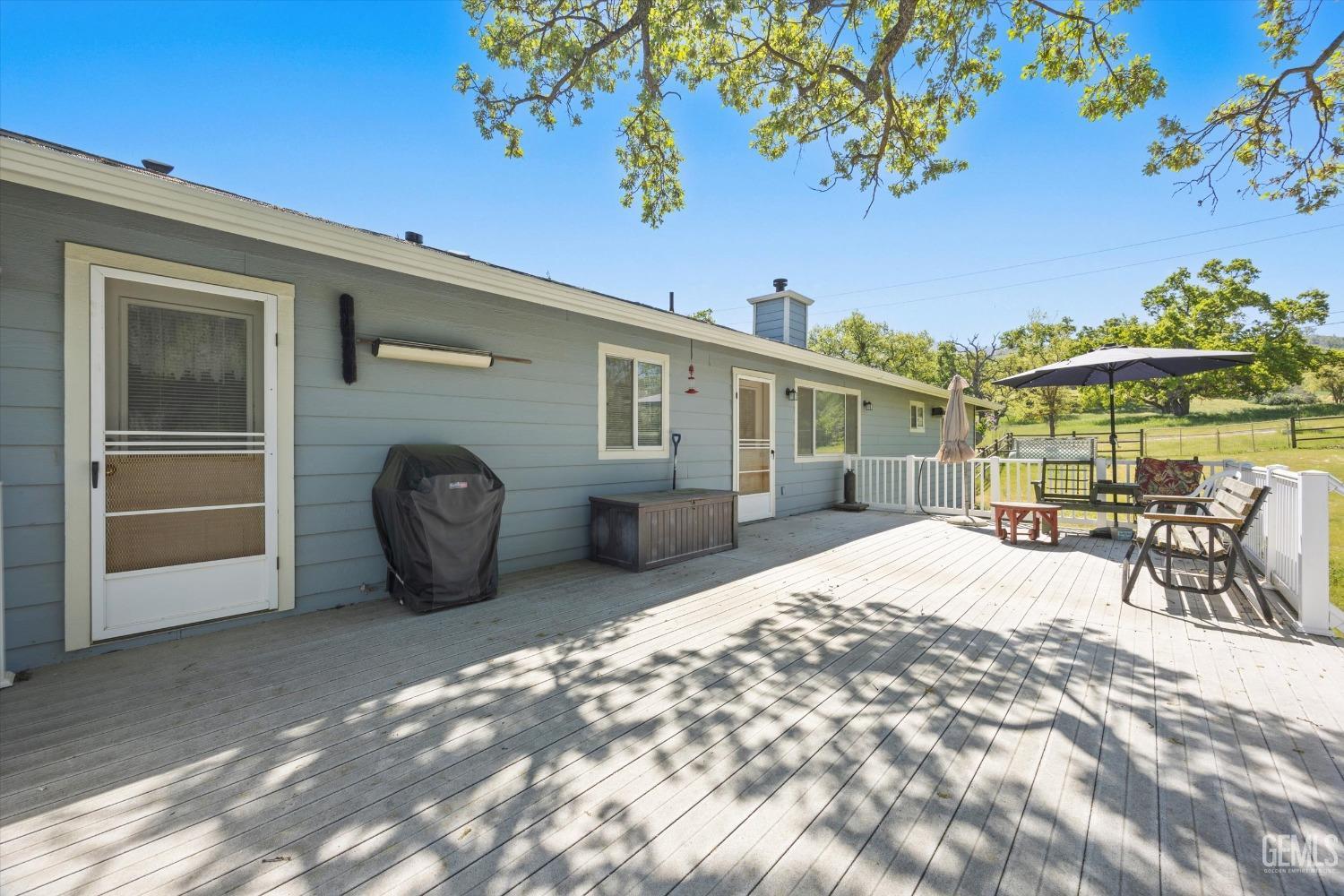 Undisclosed Address Tehachapi, CA 93561 - Photo 38 of 47 a view of a house with backyard and sitting area