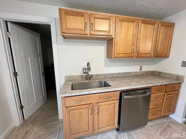 $309,900 | 2983 North Murphy Lane, Warsaw, IN 46582