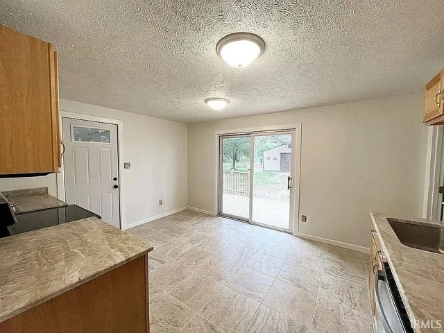 $309,900 | 2983 North Murphy Lane, Warsaw, IN 46582