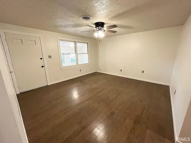 $309,900 | 2983 North Murphy Lane, Warsaw, IN 46582