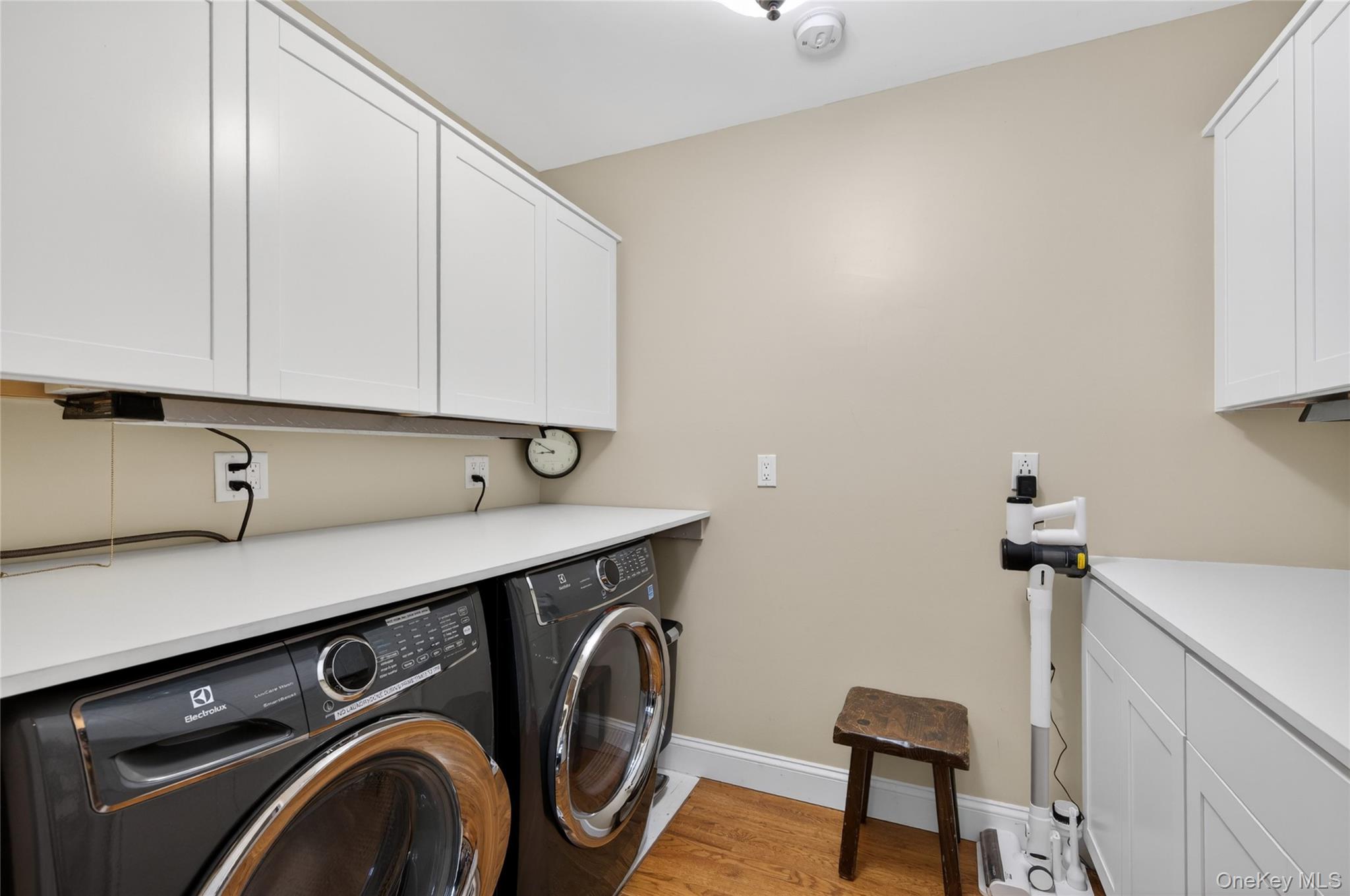 21 Midland Street Cold Spring Harbor, NY 11724 - Photo 32 of 44 a utility room with dryer and washer