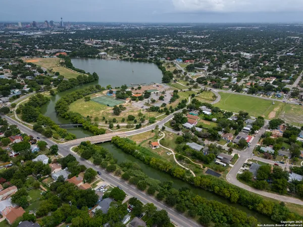 $2,200 | 2231 West Woodlawn Avenue, San Antonio, TX 78201