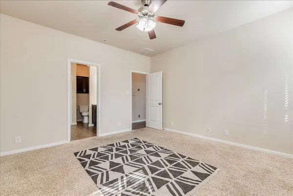 $2,050 | 711 Heritage Springs Trail, Round Rock, TX 78664