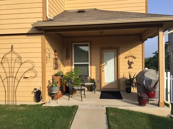 $2,050 | 711 Heritage Springs Trail, Round Rock, TX 78664