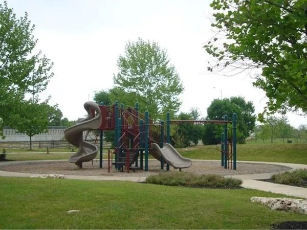 $2,050 | 711 Heritage Springs Trail, Round Rock, TX 78664