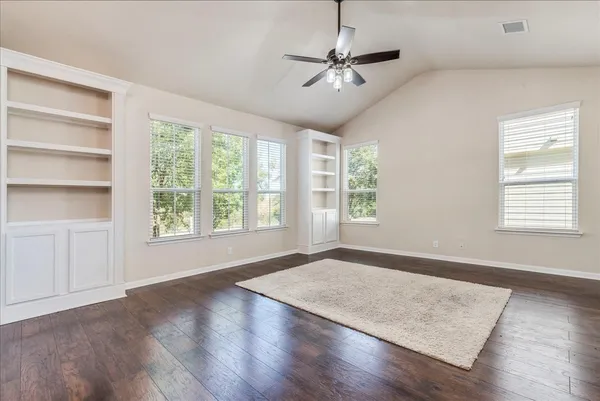 $2,050 | 711 Heritage Springs Trail, Round Rock, TX 78664