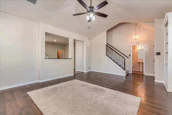 $2,050 | 711 Heritage Springs Trail, Round Rock, TX 78664