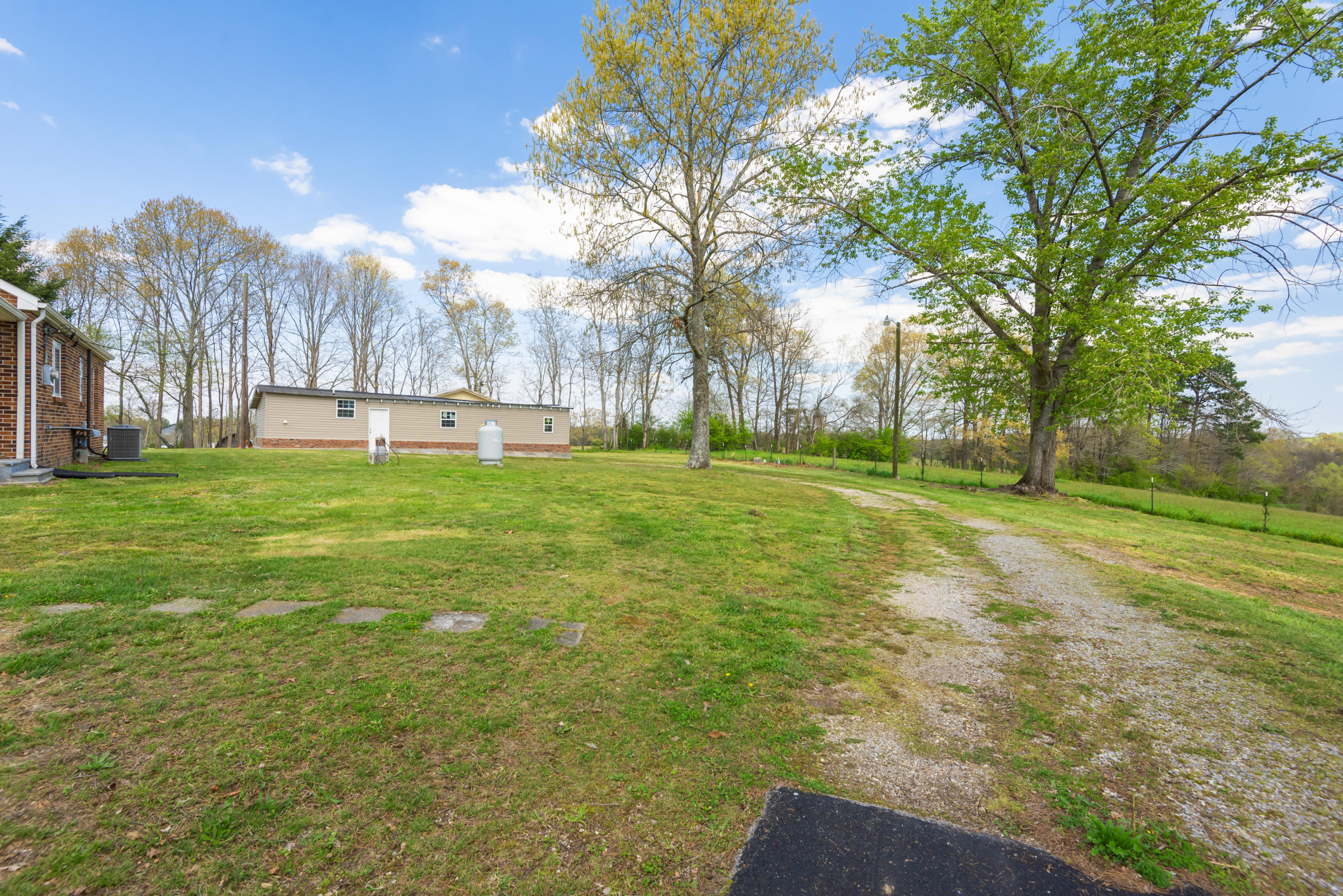 2844 Oakland Road Philadelphia, TN 37846 - Photo 33 of 39 2844OaklandRd-38