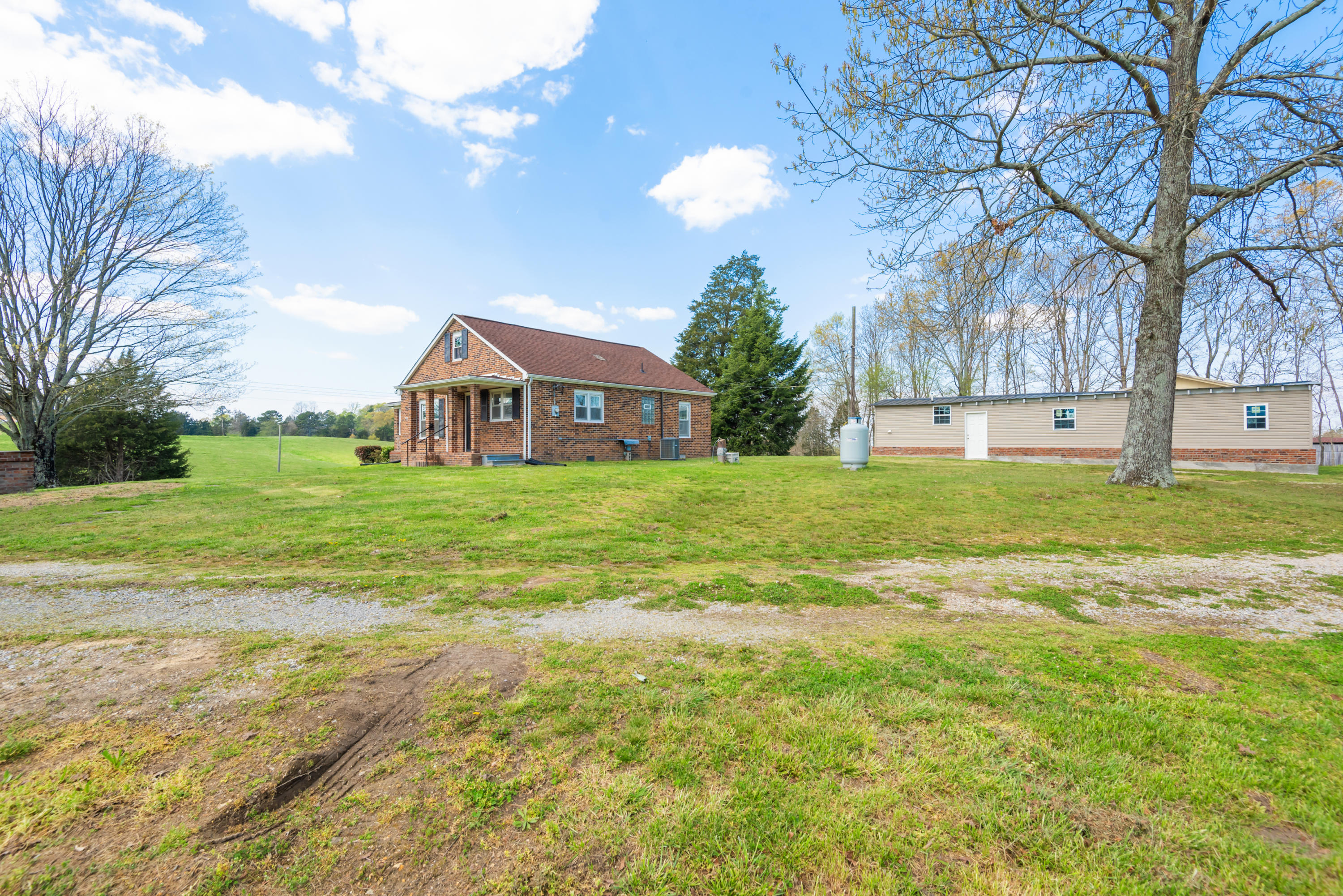 2844 Oakland Road Philadelphia, TN 37846 - Photo 35 of 39 2844OaklandRd-41