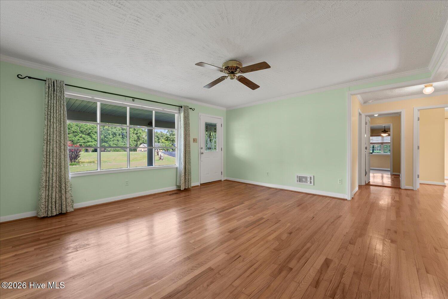 2582 Scotts Ferry Road Appling, GA 30802 - Photo 7 of 58 Living Room