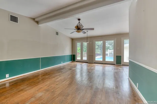 $825,000 | 509 Canterbury Hill Street, Terrell Hills, TX 78209