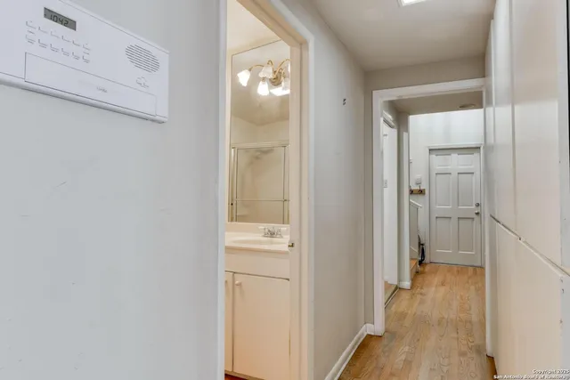 $825,000 | 509 Canterbury Hill Street, Terrell Hills, TX 78209