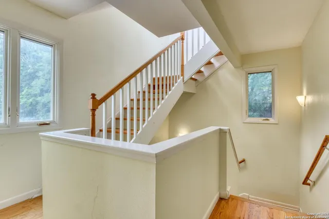 $825,000 | 509 Canterbury Hill Street, Terrell Hills, TX 78209