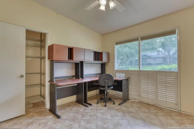 $825,000 | 509 Canterbury Hill Street, Terrell Hills, TX 78209